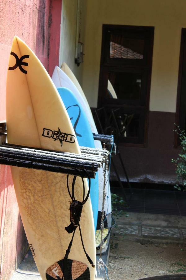 Harrys Oceanhouse 2 Pacitan Apartment Exterior photo