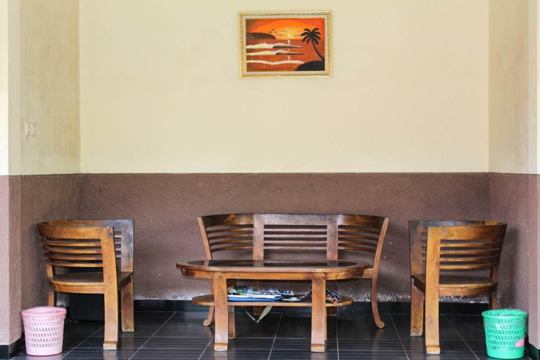 Harrys Oceanhouse 2 Pacitan Apartment Exterior photo