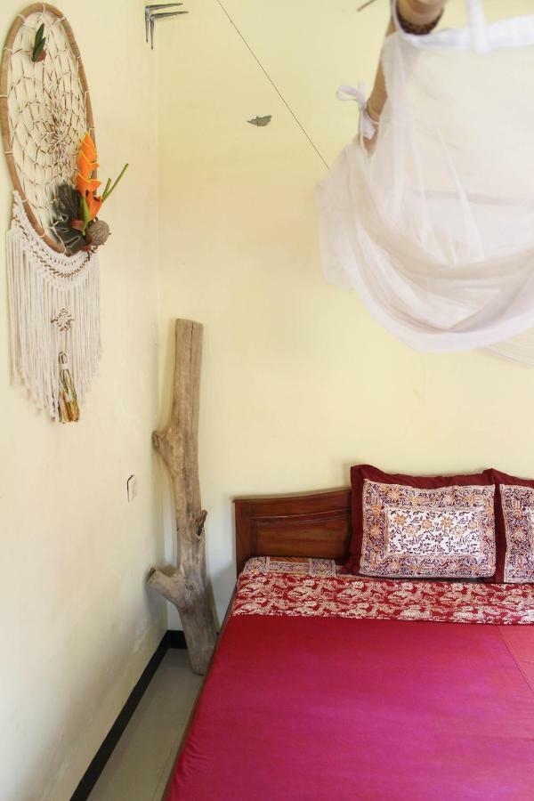 Harrys Oceanhouse 2 Pacitan Apartment Exterior photo